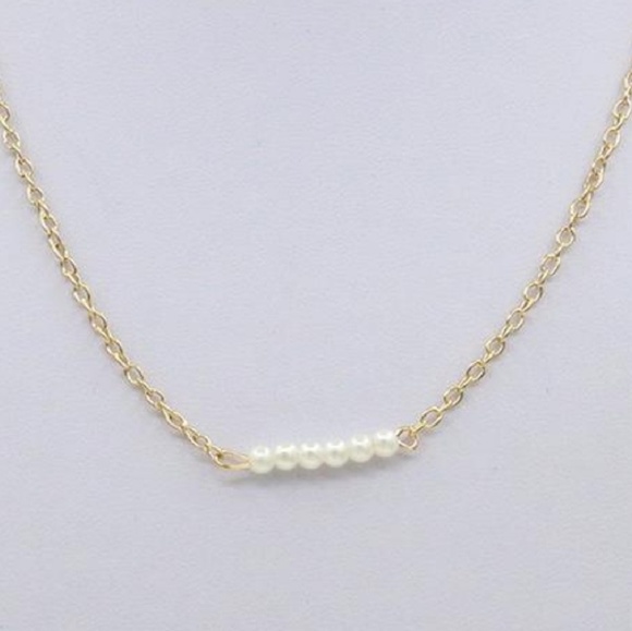 Dainty Multi Pearl Necklace - Picture 2 of 3